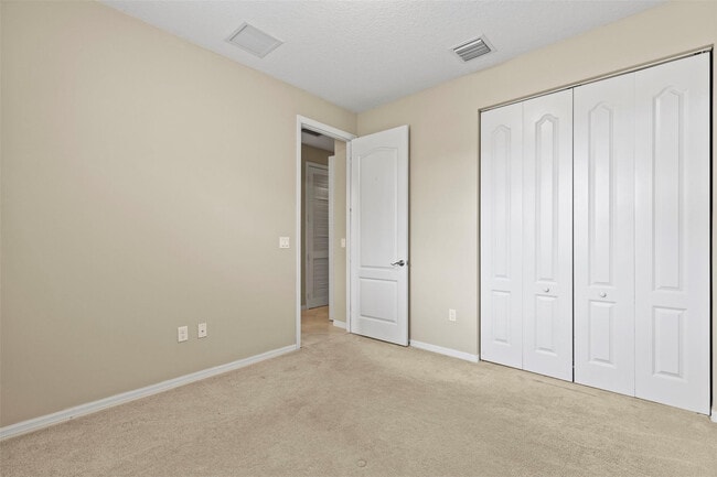 Building Photo - 5224 SW 77th Way