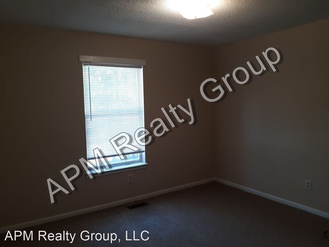 Building Photo - 2 br, 1.5 bath House - 4811 Monticello Road