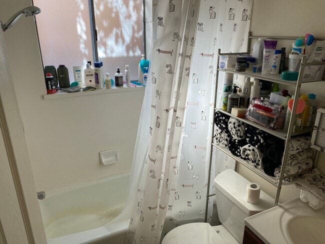 Building Photo - 1B/1B Pet Friendly Apartment South of BYU