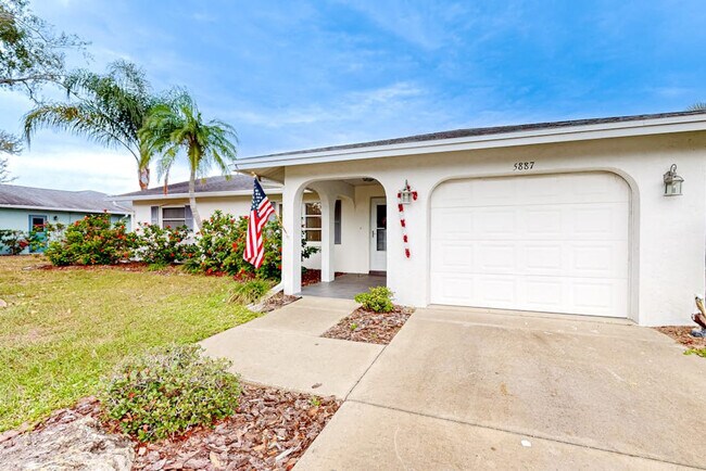 Building Photo - 5887 Whistlewood Cir