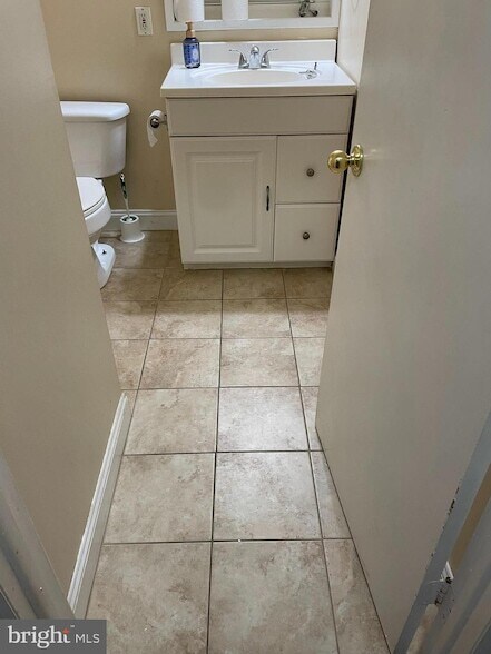 Building Photo - 275 Green St