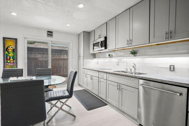 Building Photo - 11002 Hammerly Blvd