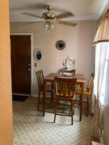 Building Photo - 1607 City View Dr