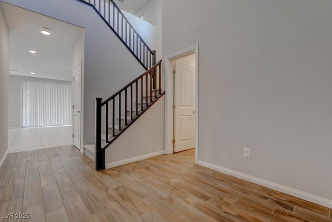 Building Photo - 12847 Slipknot St