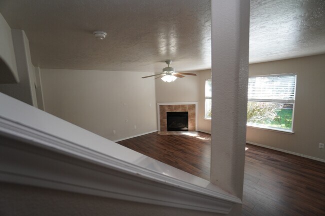 Building Photo - 2934 NW 11th Ave