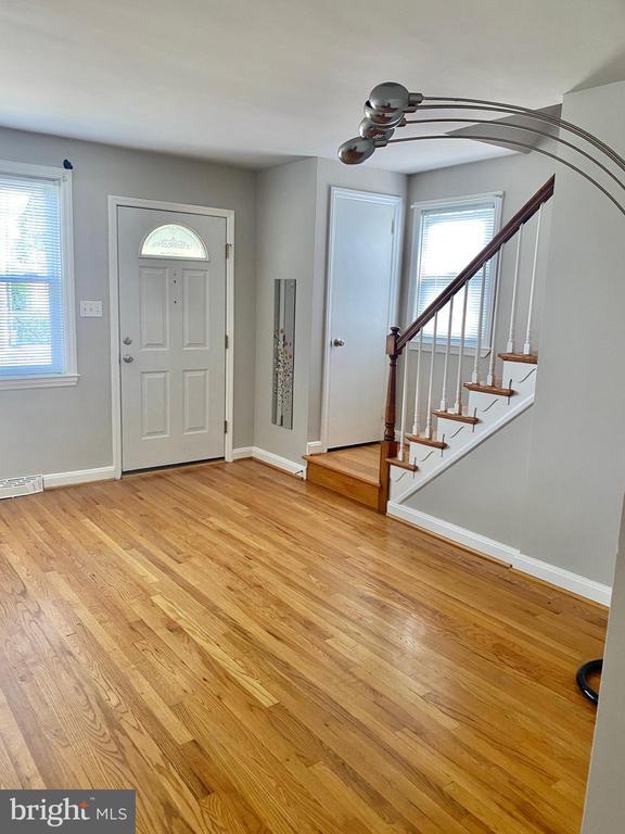 Building Photo - 404 New Rd