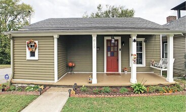 Building Photo - Adorable East Nashville Cottage just a hal...