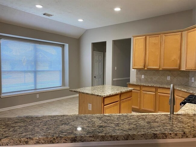 Building Photo - 18215 Linden Forest Ln