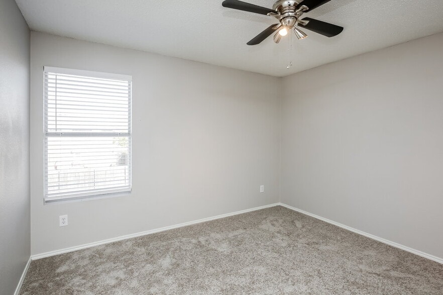 Building Photo - 532 Hertford St