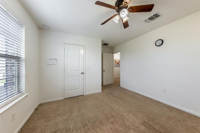Building Photo - 925 Woodduck Trail