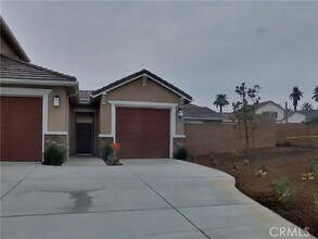 Building Photo - 1735 Lorraine Dr