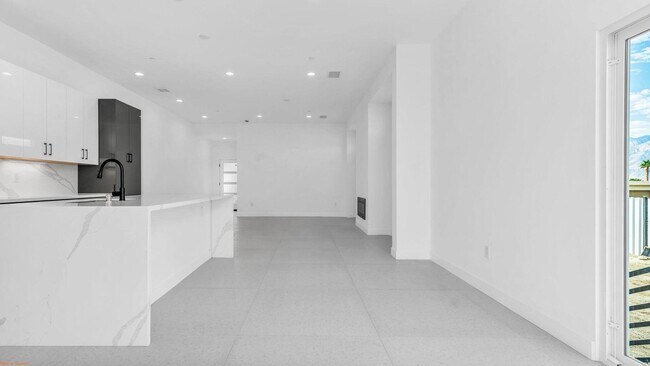 Building Photo - 67670 Buckboard Ln