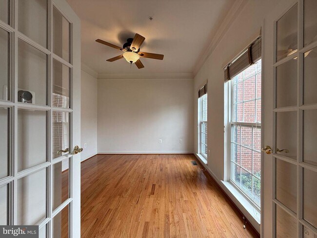 Building Photo - 4415 Medallion Dr