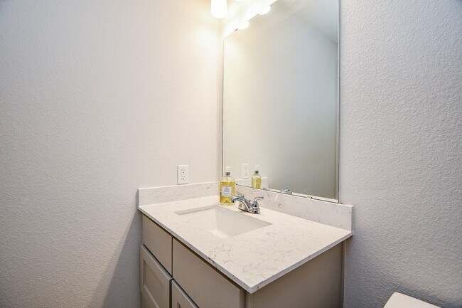 Building Photo - 21312 Palm Arbor Dr