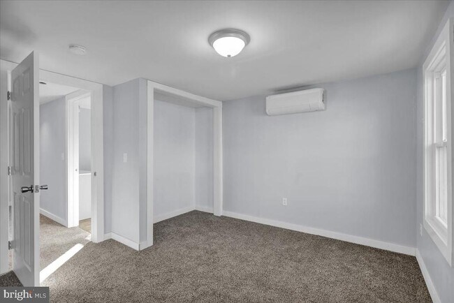 Building Photo - 21 Seyfert Dr