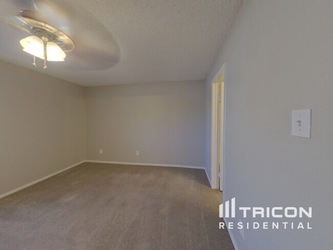 Building Photo - 8033 Berrybrook Dr