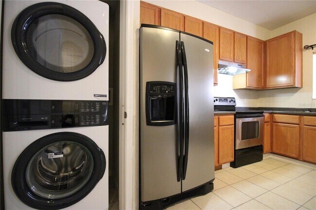 Building Photo - 507 NW 39th Rd