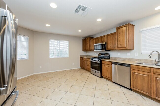 Building Photo - 325 Colorful Rain Ave