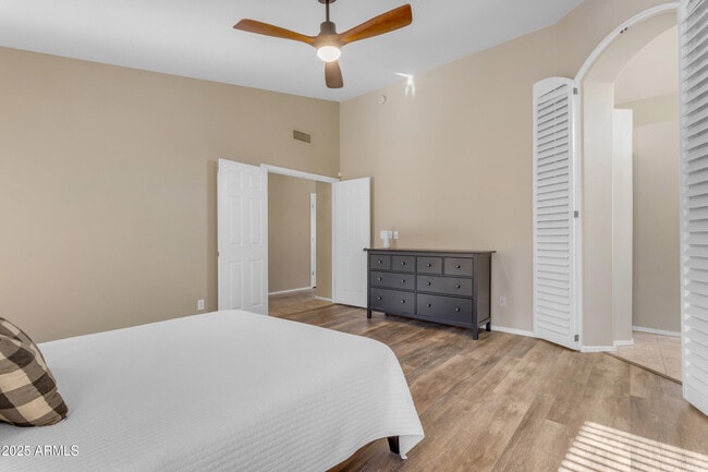 Building Photo - 1823 W Remington Dr