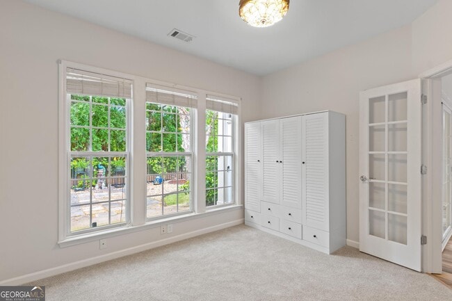 Building Photo - 105 Dahlia Dr