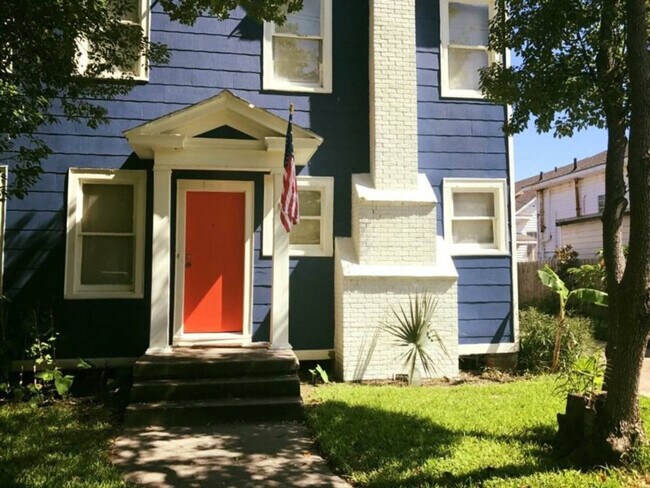 Building Photo - 2521 Avenue Q