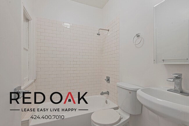 Building Photo - 5407 Sierra Vista Ave