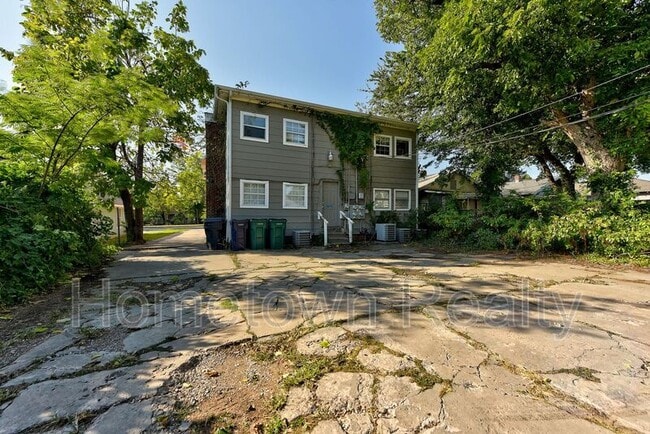 Building Photo - 2229 NW 12th St