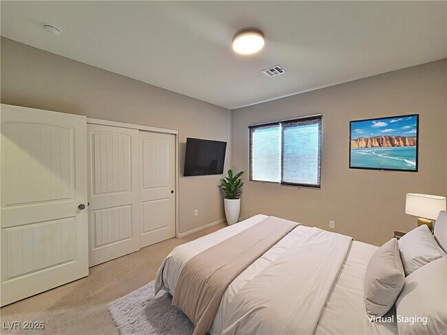 Building Photo - 5652 Redwood St