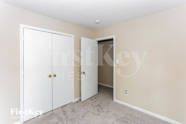Building Photo - 6229 McIntyre Ridge Drive