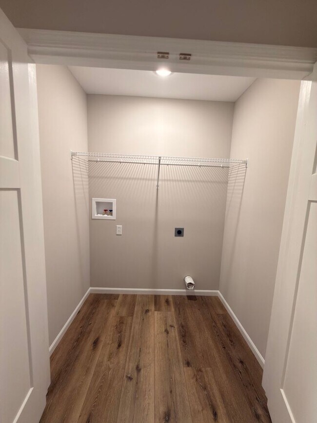 Building Photo - 3031-MF3-E4