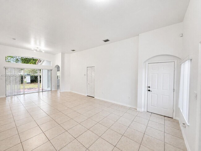 Building Photo - 13421 SW 280th Terrace