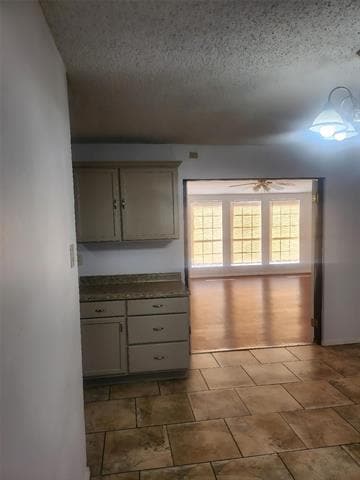 Building Photo - 321 N Cottonwood Dr