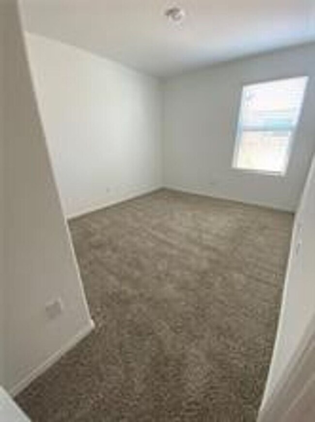 Building Photo - 112 Wolseley Dr