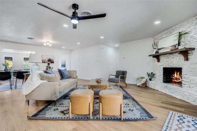 Building Photo - 11704 Indianhead Dr