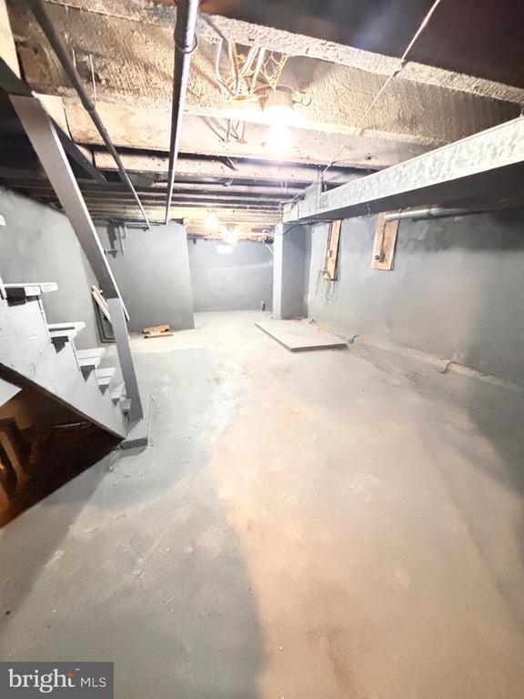 Building Photo - 5715 Belmar St