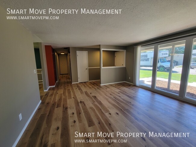 Building Photo - 9990 Skycrest-