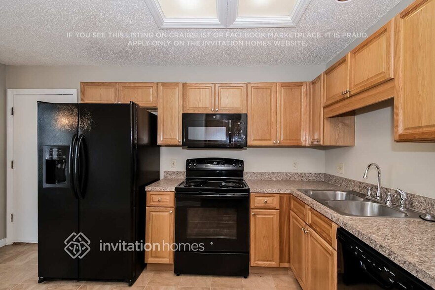Building Photo - 7736 Rockridge Dr W