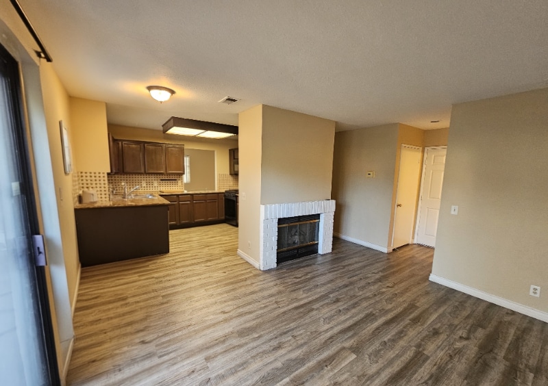 Building Photo - 2064 Riverbirch Dr