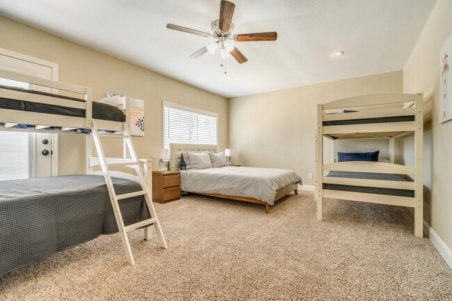 Building Photo - 12005 Cromwell Dr