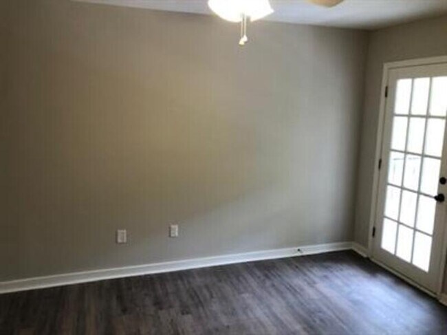 Building Photo - 539 Woodland Hills Pl