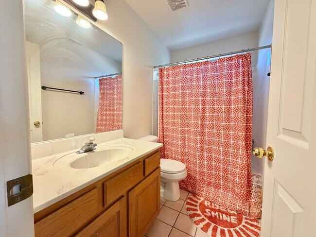 Building Photo - 717 E Hundley Hvn Cir