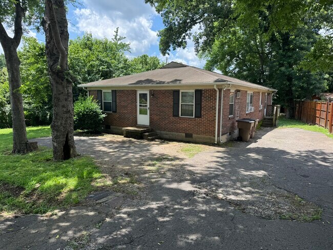 Building Photo - 6207 Henry Ford Dr
