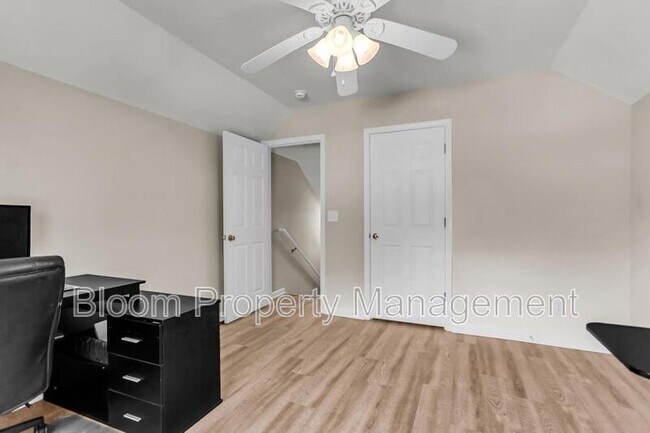 Building Photo - 9281 Ayscough Rd