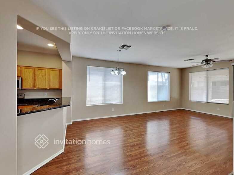 Building Photo - 9307 E Keats Ave