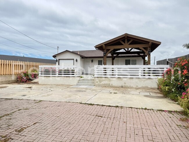 Primary Photo - 1410 Shoshone St