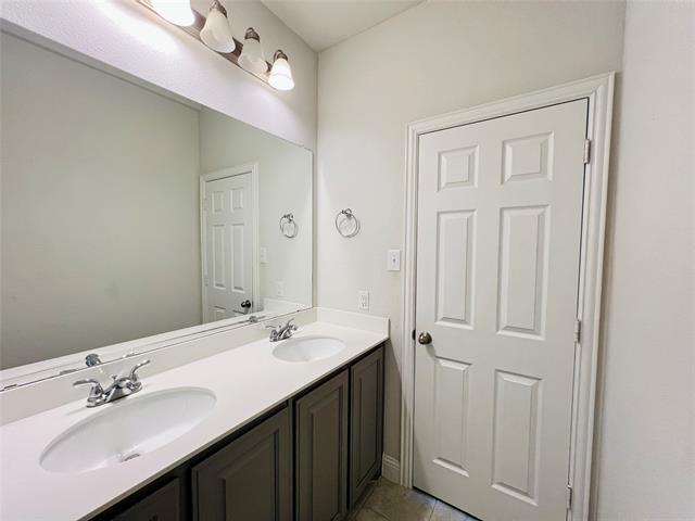 Building Photo - 5644 Salt Springs Dr