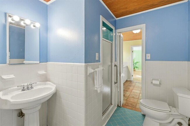 Building Photo - 1506 Grace St