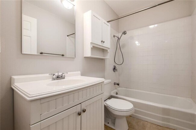 Building Photo - 1501 Braes Ridge Dr