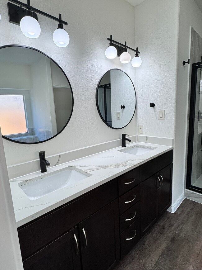 Building Photo - 15833 Bent Rose Way