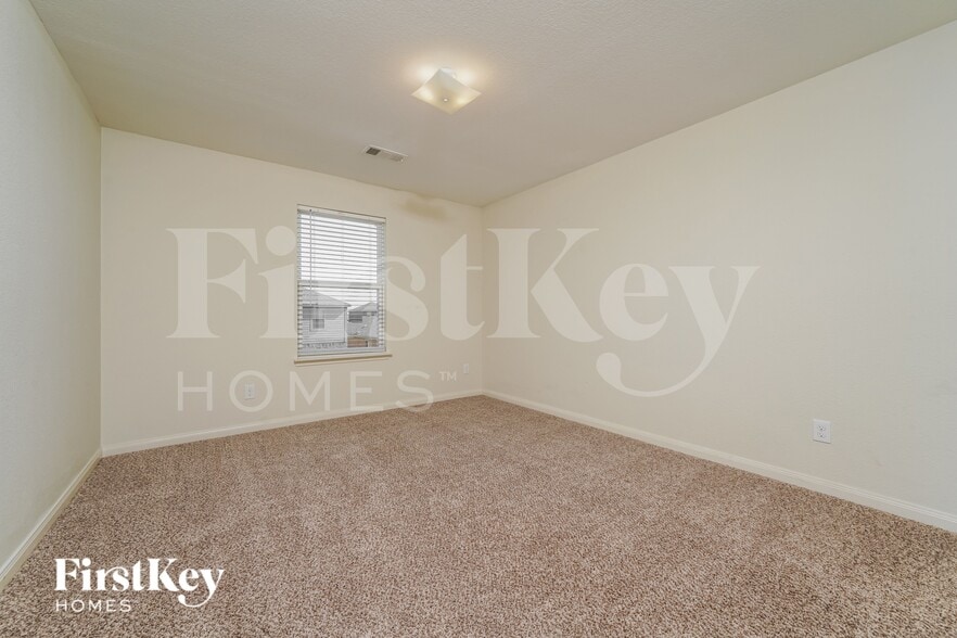 Building Photo - 2207 Old Harbor Way